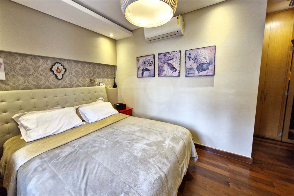 Casa à venda com 4 quartos, sendo 3 suítes,  no condomínio Le Lis Vert Village, São Paulo - SP