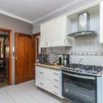Casa à venda com 4 quartos, sendo 2 suítes, em Jardim Prudência, São Paulo, SP
