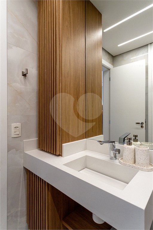Apartamento à venda com 2 quartos, sendo 1 suíte, em Santo Amaro, São Paulo, SP
