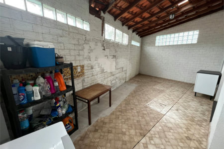 Casa à venda com 3 quartos no condomínio Jd Rebelato, Cotia - SP