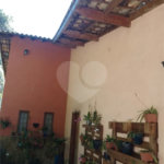 Casa à venda com 4 quartos, sendo 1 suíte, no condomínio Quinta da Cachoeira, Embu das Artes - SP