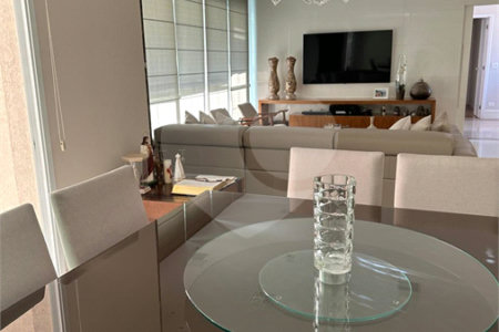 Apartamento à venda com 3 suítes em Vila Suzana, São Paulo, SP
