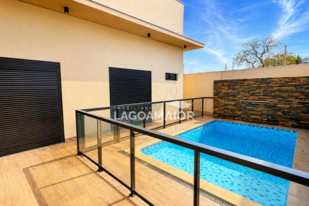 Casa à venda com 3 quartos, sendo 2 suítes, em Village do Lago, Três Lagoas, MS