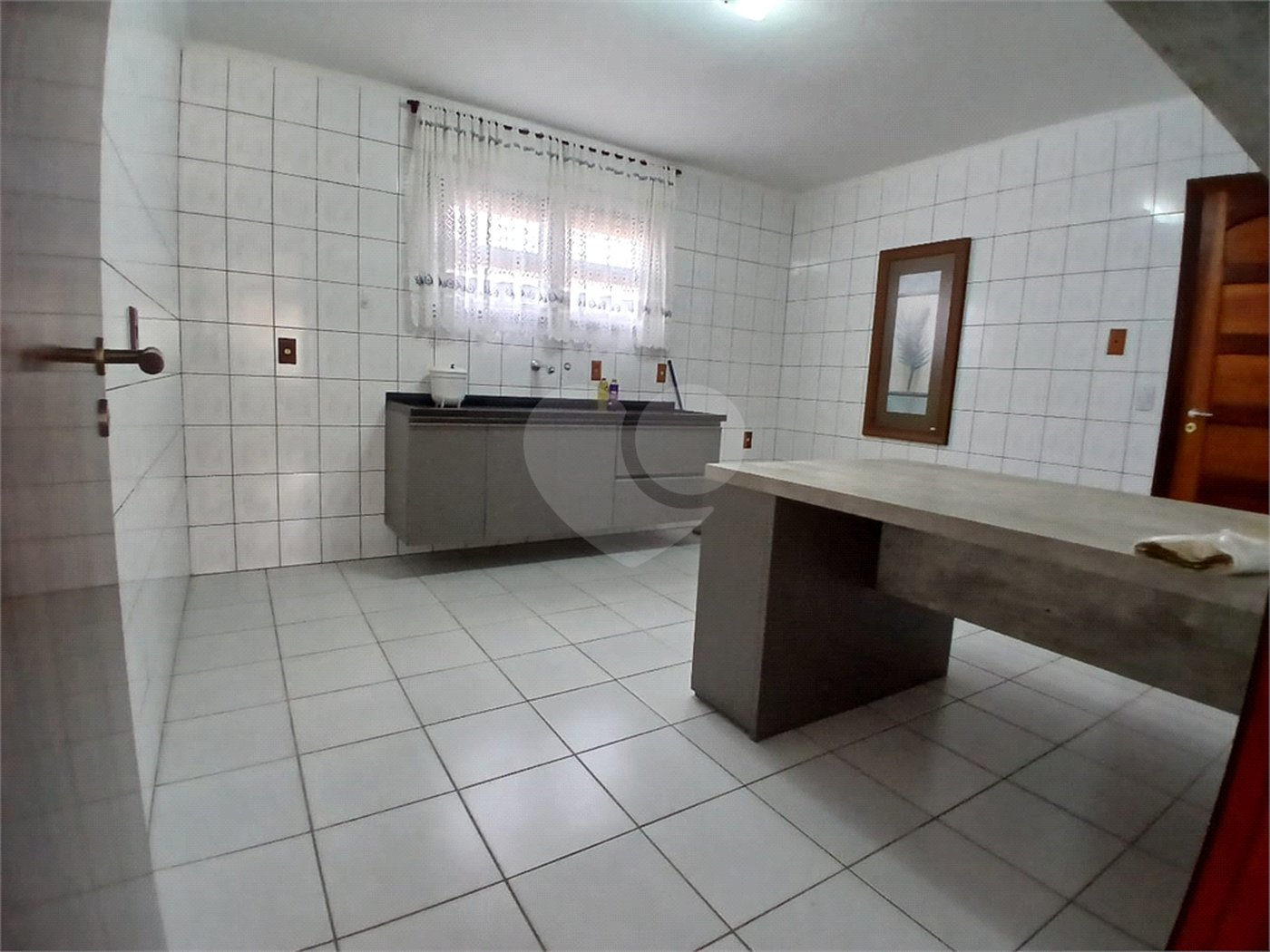 Casa à venda com 5 quartos, sendo 3 suítes, em Vila Santista, Atibaia, SP