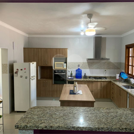 Casa à venda com 3 quartos, sendo 2 suítes, em Jardim Celani, Salto, SP