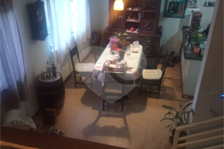 Casa à venda com 2 suítes em Jardim Santa Bárbara, Atibaia, SP