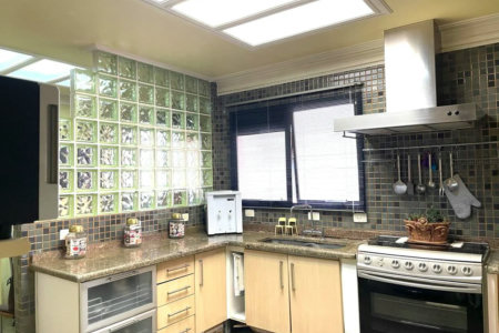 Apartamento à venda ou para alugar com 4 quartos, sendo 3 suítes,  em Jardim Vitória Régia, São Paulo, SP