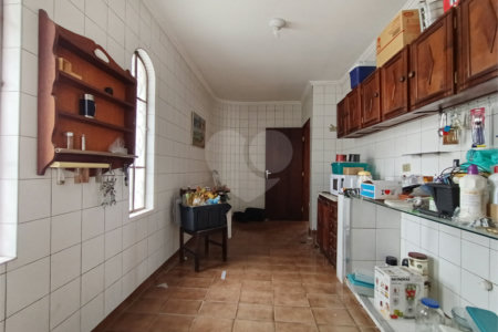 Casa à venda com 4 quartos, sendo 3 suítes, no condomínio Rancho Dirce, Sorocaba - SP