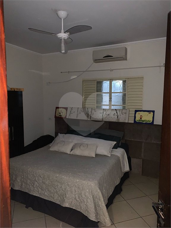 Sobrado à venda com 2 quartos no Centro, Três Lagoas, MS