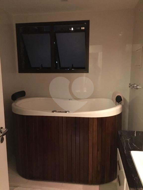 Apartamento à venda com 3 suítes em Granja Julieta, São Paulo, SP