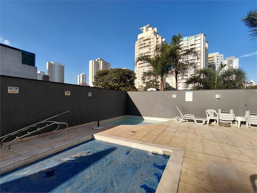 Apartamento à venda com 3 quartos, sendo 1 suíte,  em Vila Romana, São Paulo, SP