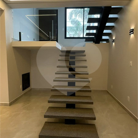 Casa à venda com 2 quartos, sendo 1 suíte,  no condomínio Portal dos Sabiás, Itu - SP