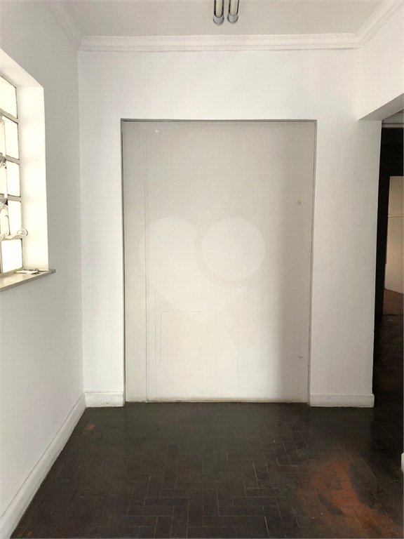 Casa à venda com 10 quartos em Santana, São Paulo, SP