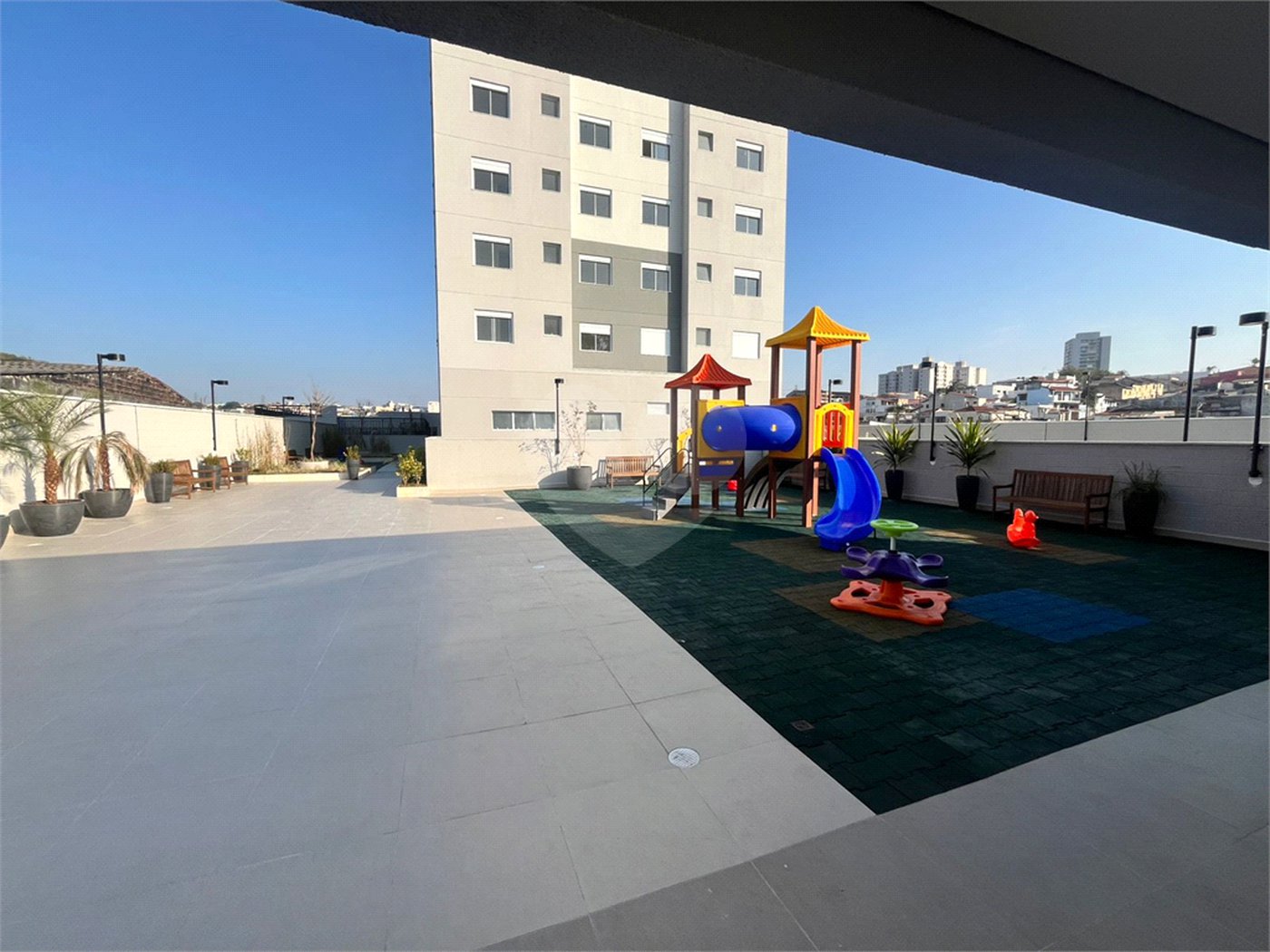 Apartamento para alugar com 2 quartos, sendo 1 suíte,  em Vila Oliveira, Mogi das Cruzes, SP