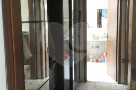 Sobrado à venda com 5 quartos, sendo 3 suítes, em Jardim dos Pinheiros, Atibaia, SP