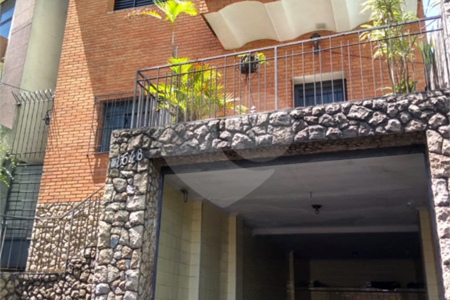 Sobrado à venda com 4 quartos, sendo 1 suíte,  em Santana, São Paulo, SP