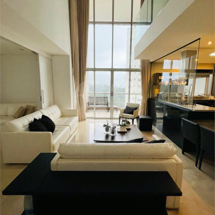 Apartamento à venda ou para alugar com 2 quartos, sendo 1 suíte, em Parque do Morumbi, São Paulo, SP