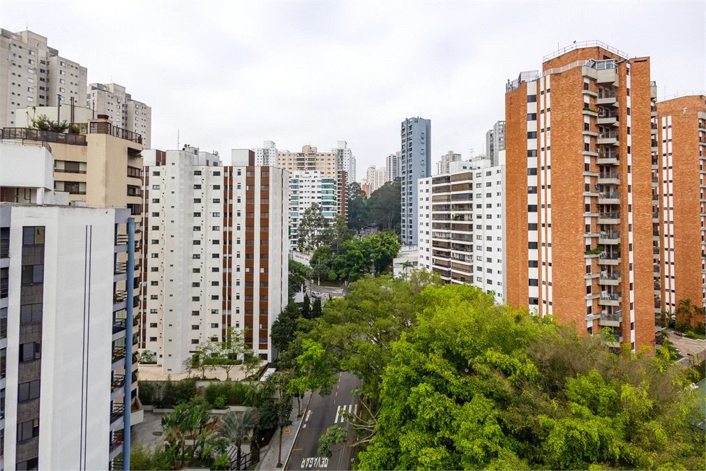 Cobertura à venda com 4 suítes em Vila Suzana, São Paulo, SP