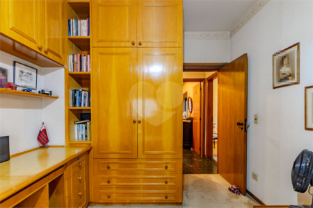 Apartamento à venda com 3 quartos, sendo 2 suítes, em Campo Belo, São Paulo, SP