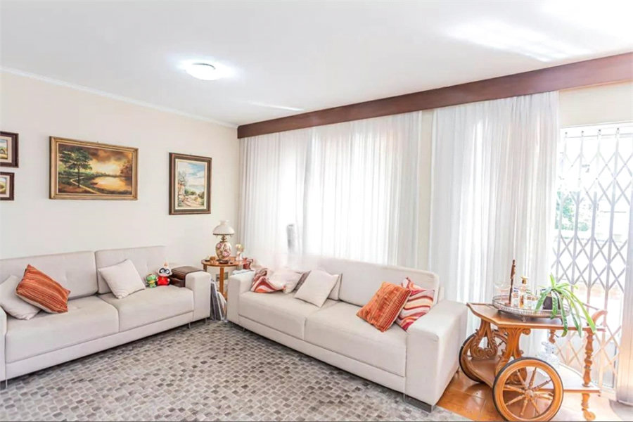 Sobrado à venda com 3 quartos, sendo 1 suíte, em Vila Carolina, São Paulo, SP