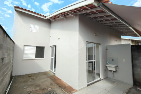 Casa à venda ou para alugar com 2 quartos no condomínio Villagio Allegro, Itapetininga - SP