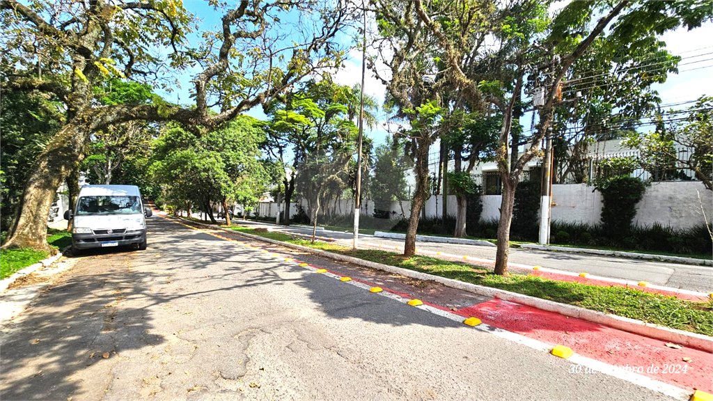 Casa à venda com 4 suítes no condomínio Garda, São Paulo - SP