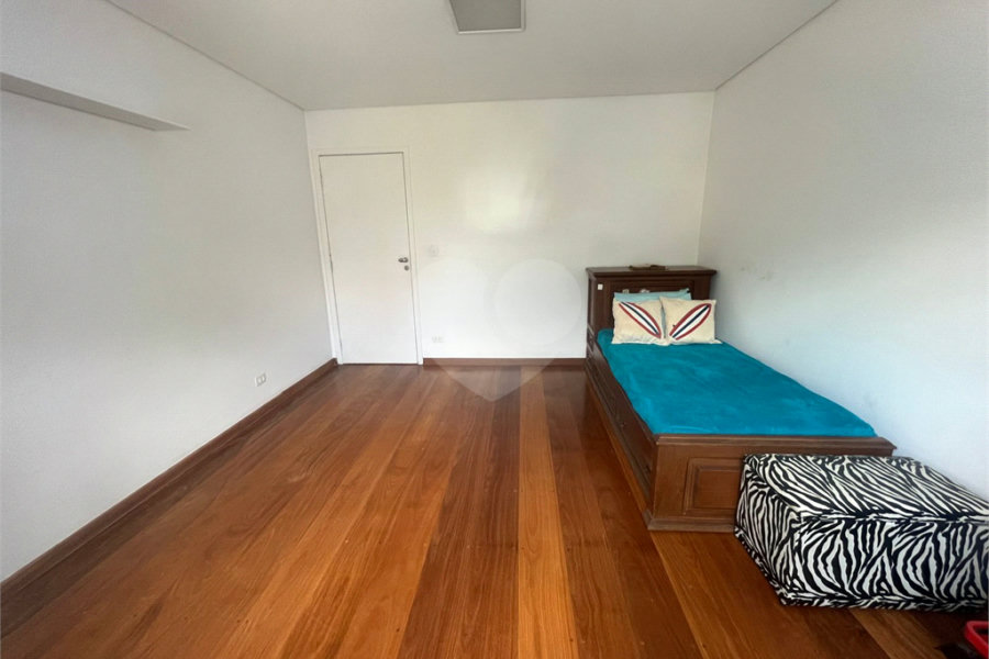 Sobrado à venda com 3 quartos, sendo 1 suíte, em Jardim São Paulo(zona Norte), São Paulo, SP