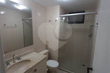Apartamento à venda com 3 quartos, sendo 1 suíte, em Santo Amaro, São Paulo, SP