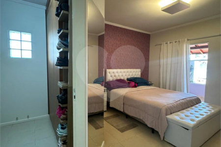 Casa à venda com 3 quartos, sendo 1 suíte, no condomínio Residencial Grape Village, Vinhedo - SP