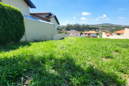 Terreno à venda no Condomínio Villaggio Capriccio – Louveira 700 m² excelente topografia