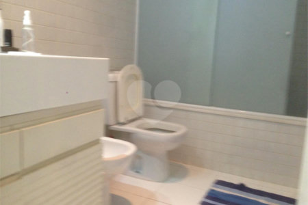 Sobrado à venda com 4 quartos, sendo 1 suíte, em Jardim Novo Mundo, São Paulo, SP