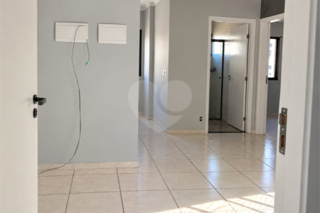 Apartamento à venda com 2 quartos no Centro, Votorantim, SP