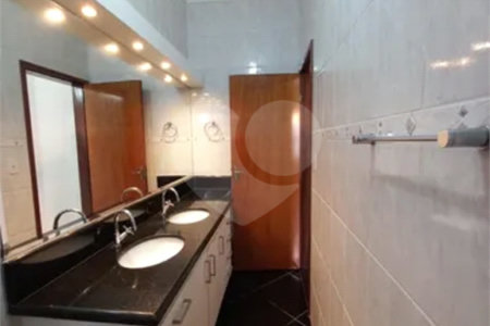 Casa à venda com 3 quartos, sendo 1 suíte,  em Residencial Bosque dos Ipês, São José dos Campos, SP
