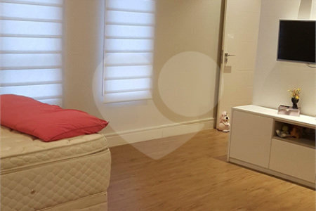 Casa à venda com 4 suítes no condomínio Residencial Jaguary, São José dos Campos - SP