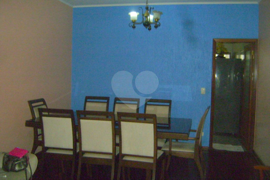 Casa à venda com 3 quartos, sendo 1 suíte, em Morumbi, São Paulo, SP