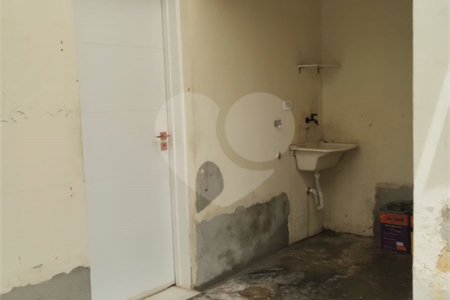 Casa Térrea à venda com 1 quarto em Vila Nivi, São Paulo, SP