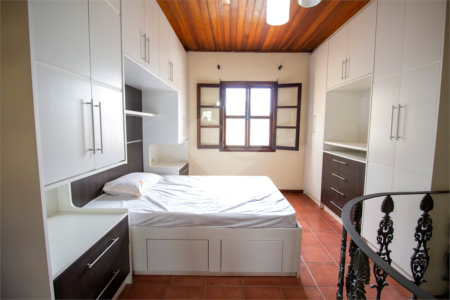 Casa à venda ou para alugar com 5 quartos, sendo 2 suítes, no condomínio Restinga Verde, São Roque - SP