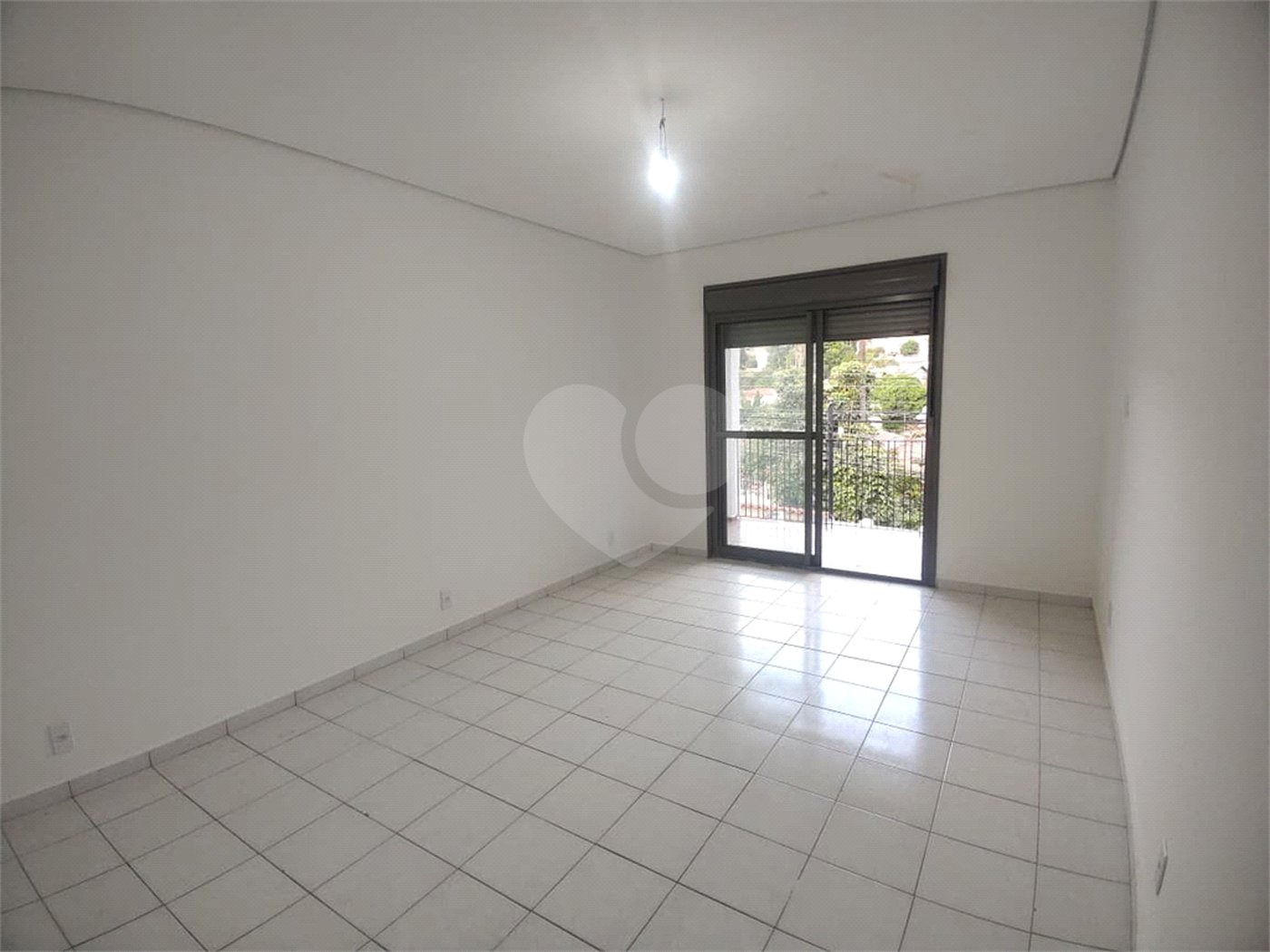 Sobrado à venda com 3 quartos, sendo 1 suíte,  em Tremembé, São Paulo, SP
