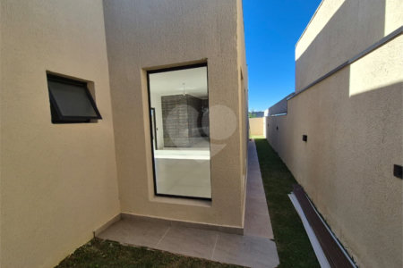 Casa à venda com 3 quartos, sendo 1 suíte, em Jardim Paraíso da Usina, Atibaia, SP