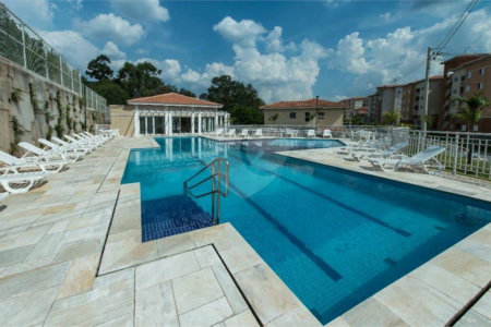 Sobrado à venda com 3 quartos em Jardim Petrópolis, Cotia, SP