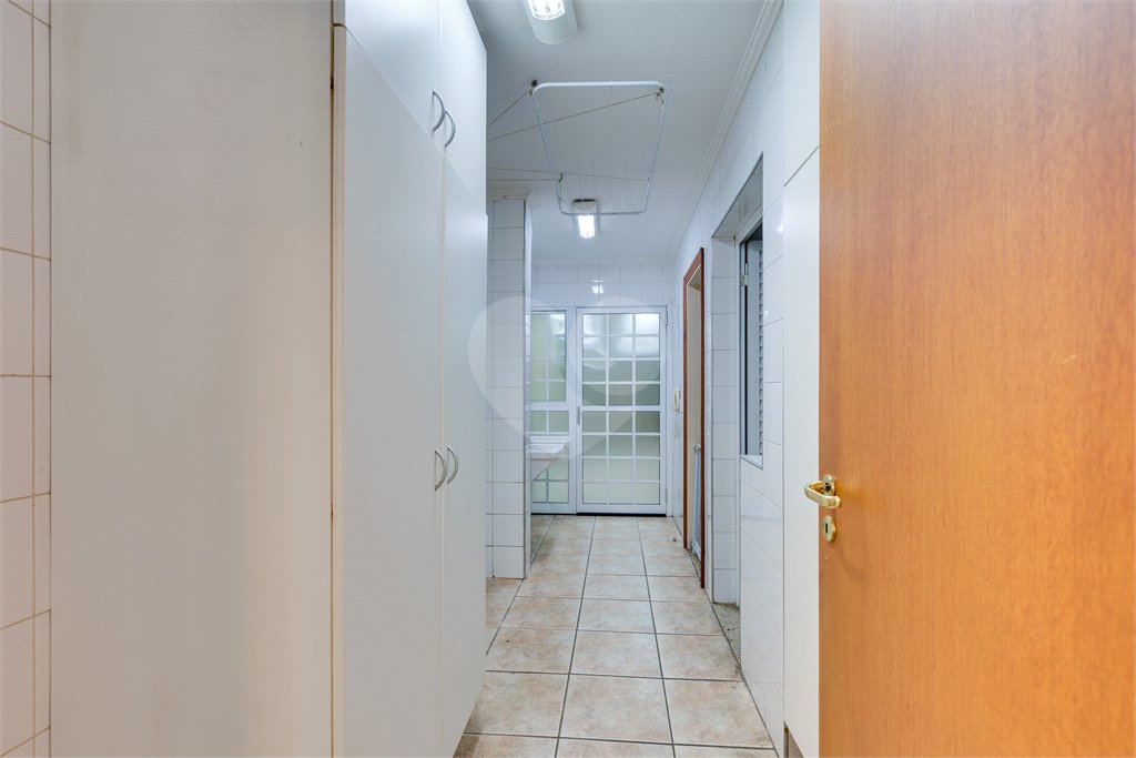Casa à venda com 4 quartos, sendo 2 suítes, no condomínio Boulevard Saint Michael, São Paulo - SP