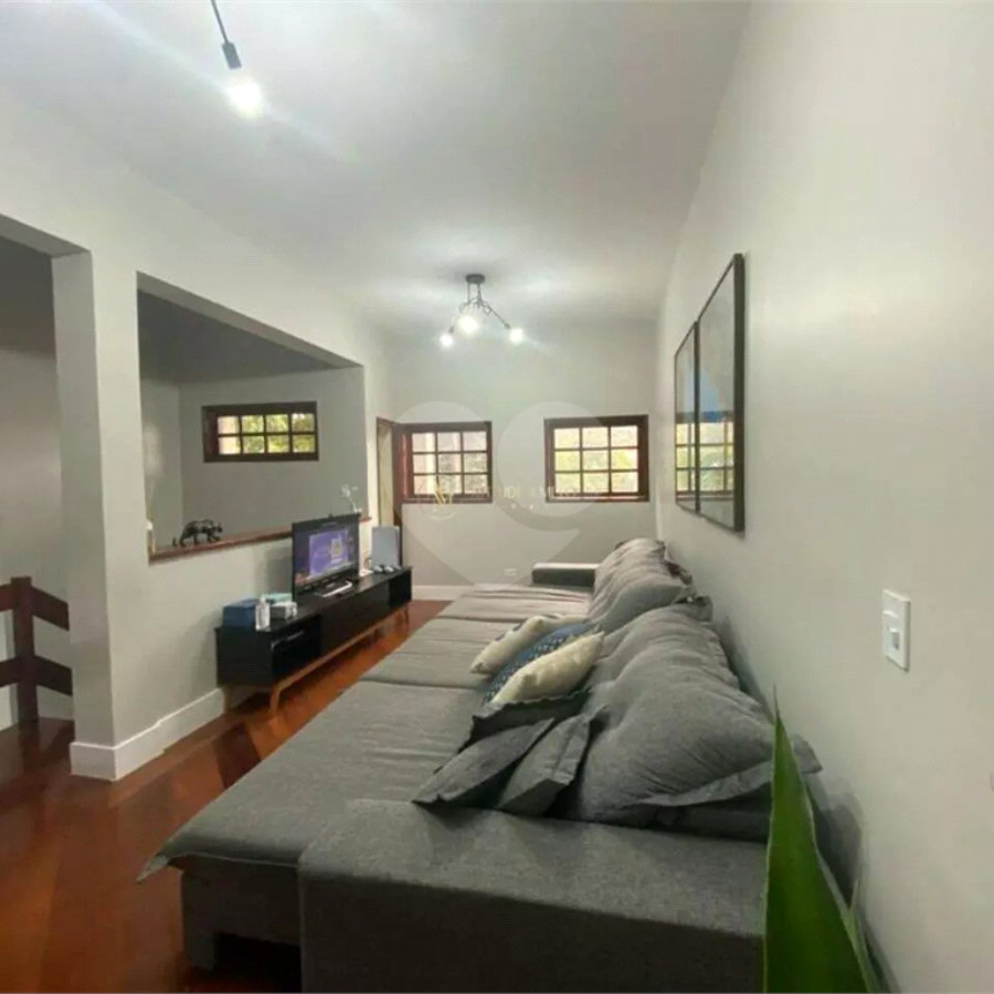 Sobrado à venda com 3 quartos, sendo 1 suíte, em Adalgisa, Osasco, SP
