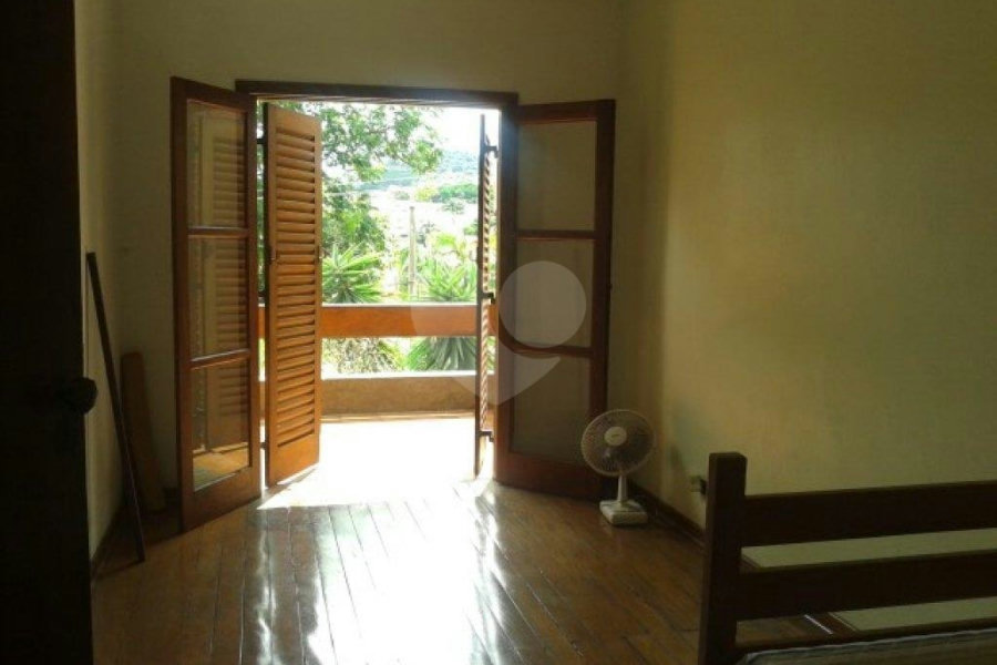 Sobrado à venda com 3 quartos, sendo 1 suíte, em Palmas do Tremembé, São Paulo, SP