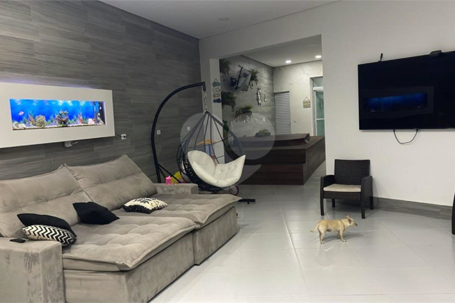 Casa à venda com 3 quartos, sendo 2 suítes, no condomínio : Conjunto Residencial Itaguaçu, São Paulo - SP