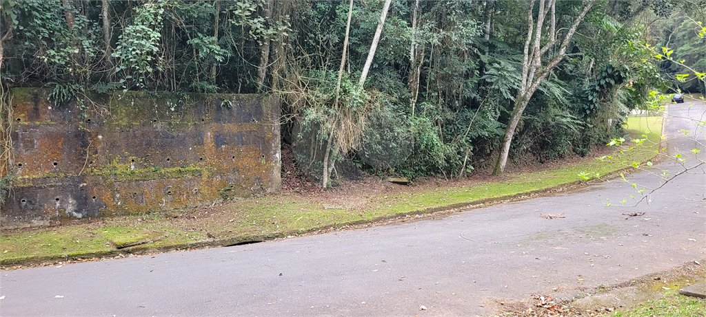 Terreno à venda no condomínio Alpes da Cantareira, Mairiporã - SP