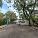 Casa à venda com 4 quartos, sendo 2 suítes, no condomínio Melbourne Residence, São Paulo - SP