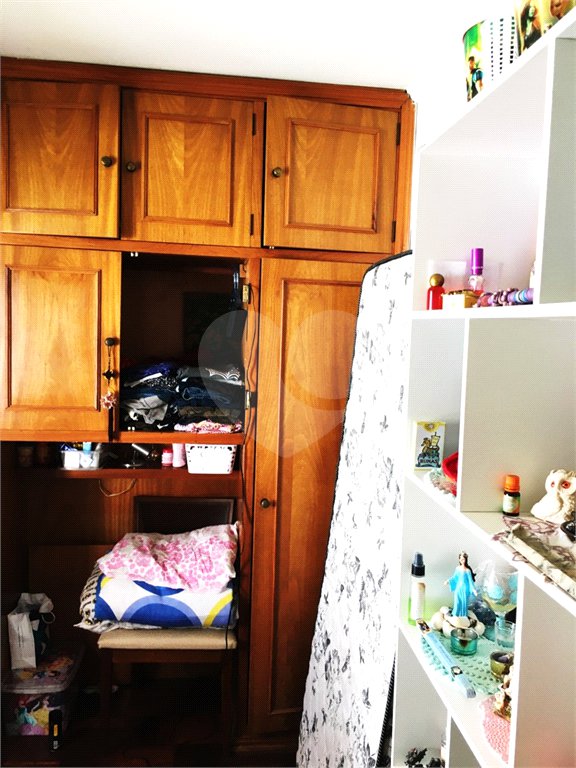 Sobrado à venda com 4 quartos, sendo 1 suíte,  em Vila Gomes, São Paulo, SP