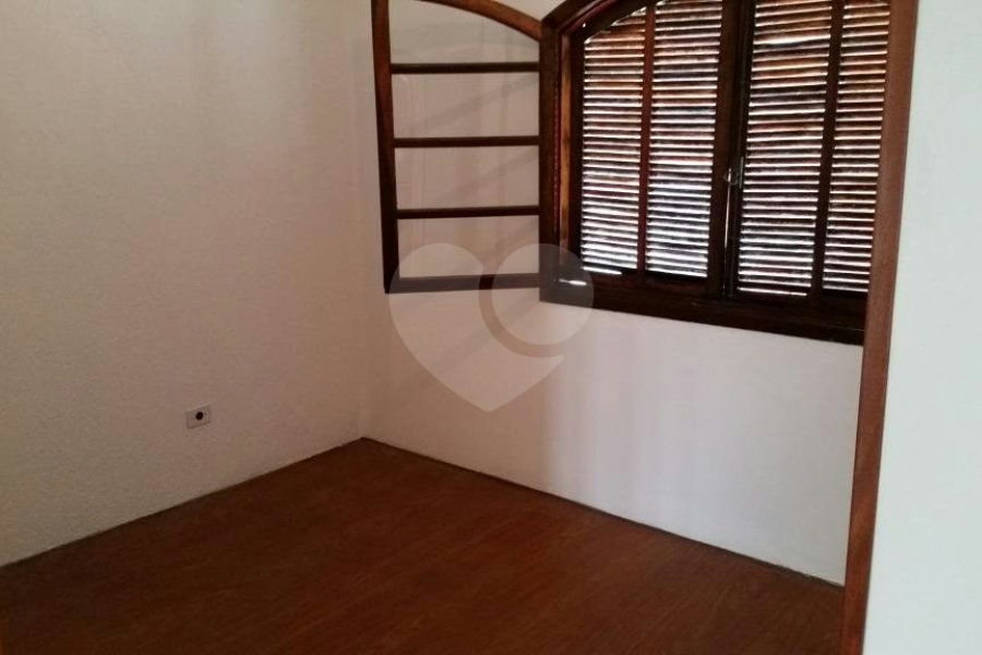 Sobrado à venda com 4 quartos em Vila Guilherme, São Paulo, SP