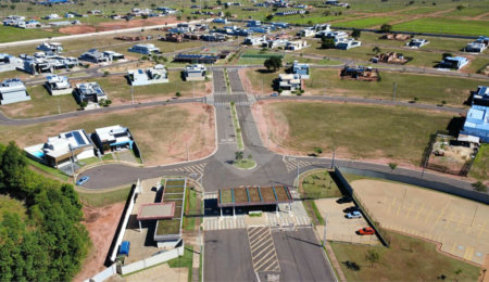 Terreno à venda no condomínio Residencial Villa Dumont, Três Lagoas - MS
