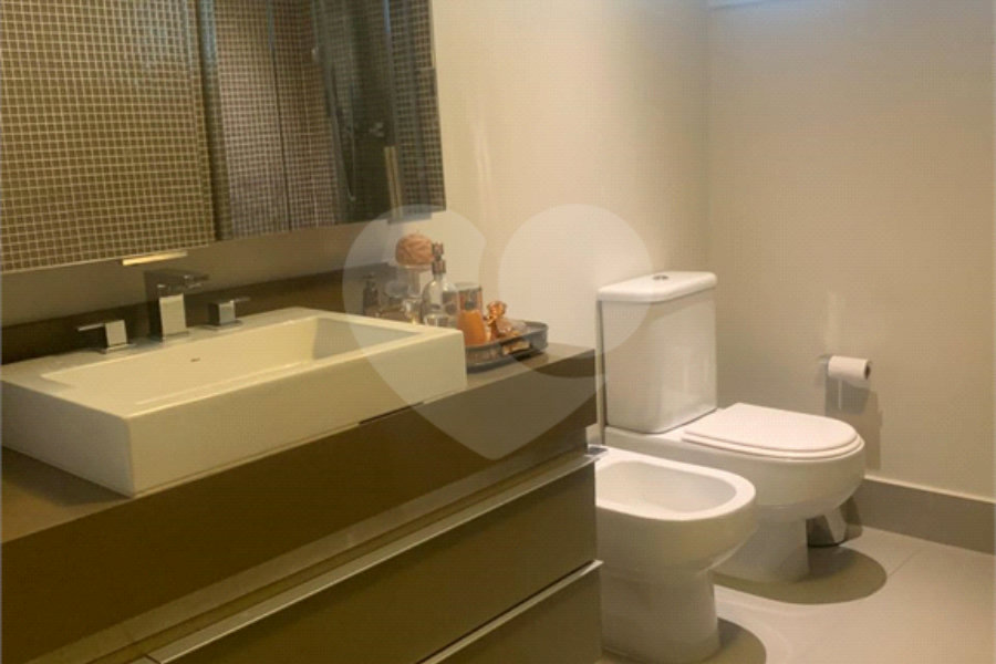 Apartamento à venda com 3 quartos, sendo 2 suítes, em Higienópolis, São Paulo, SP